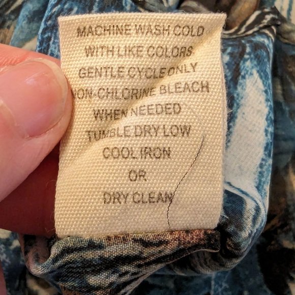 Lavender & Honey sheer long sleeve button up feather animal print blouse size M - Picture 6 of 8